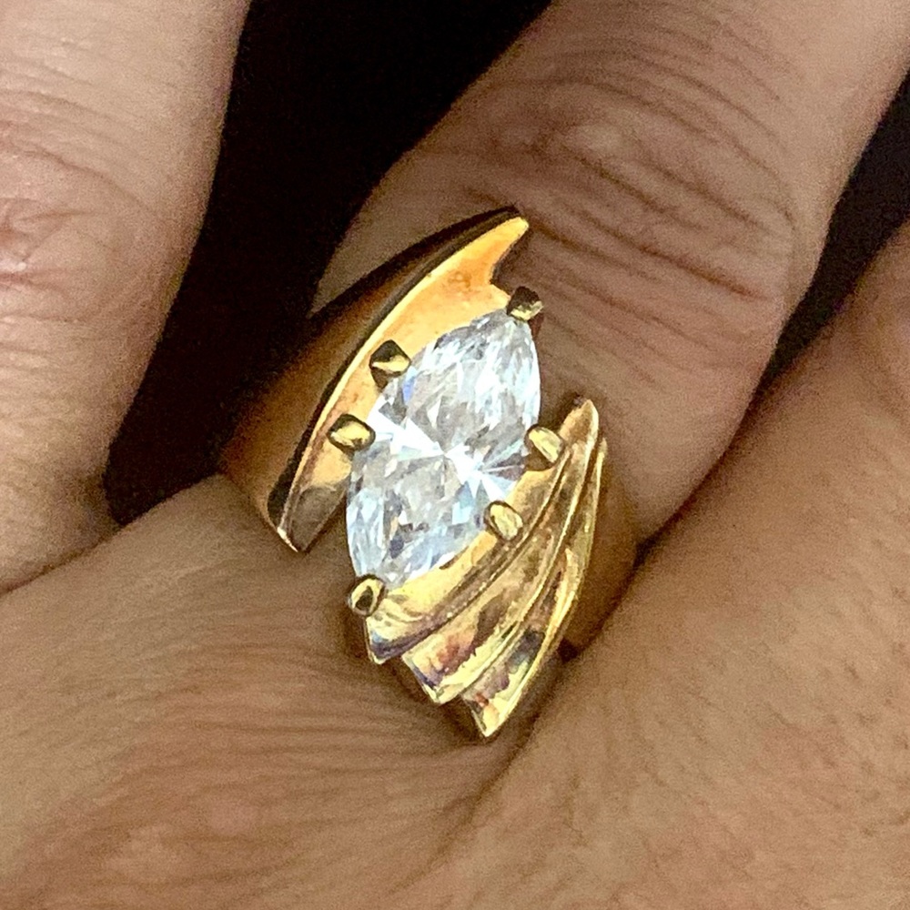 LOVELY FASHION RING